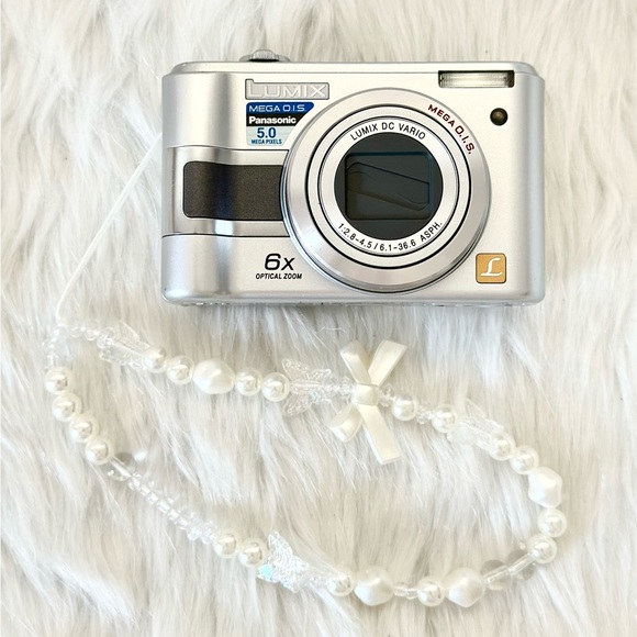 Panasonic DMC-LZ3 Digital Camera TESTED - Picture 1 of 7